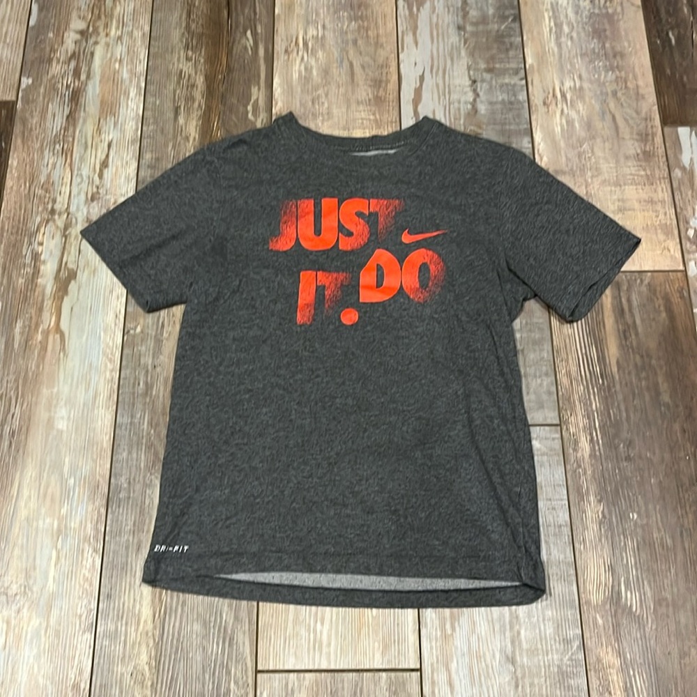 Nike Graphic tee “Just do it”